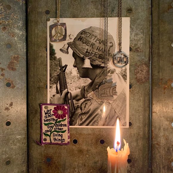 Three nostalgic vintage peace hippie pendants - Picture 1 of 4